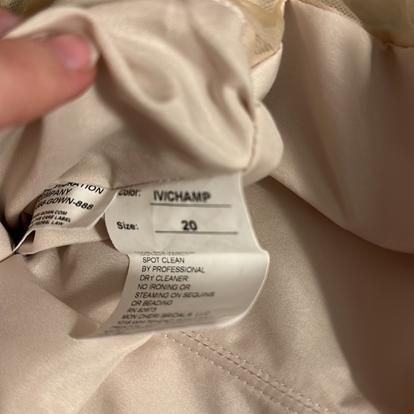 Martin Thornburg wedding gown - Picture 7 of 7